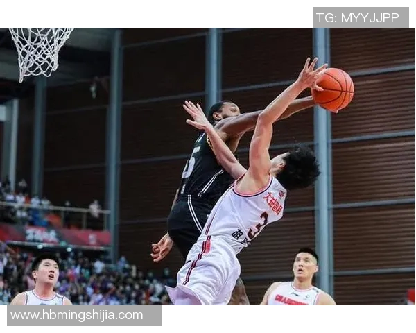 重庆篮球队灵活性深度对比分析及其对比赛表现的影响探讨 重庆篮球队灵活性深度对比分析及其对比赛表现的影响探讨