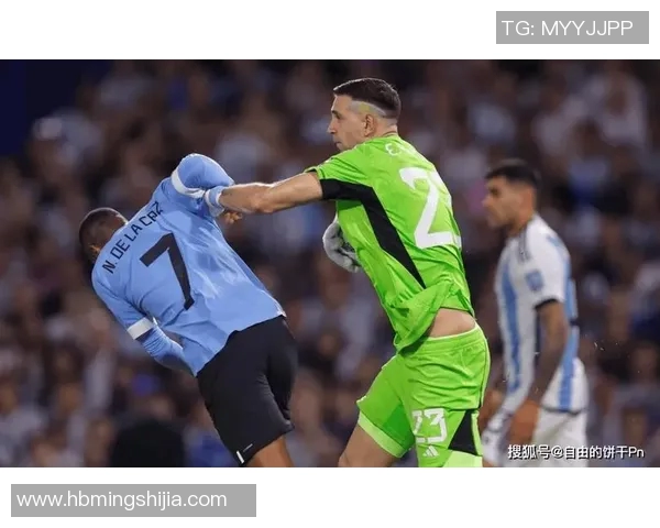 马丁内斯的传奇旅程：从青涩球员到世界足球的璀璨明星